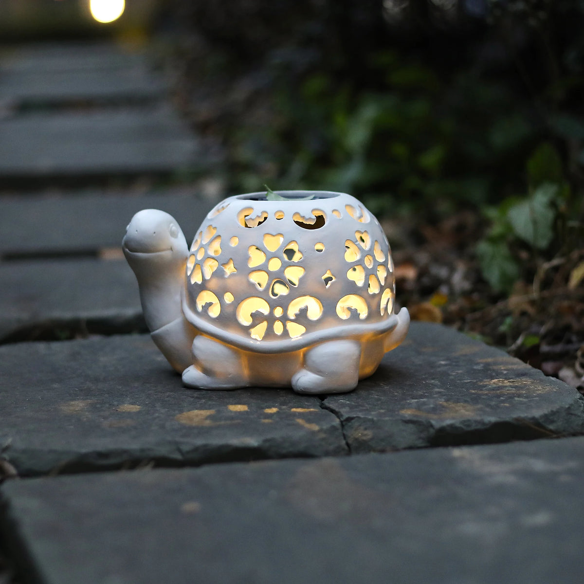 Solar Outdoor Statue with Light Birthday Gift for Mom, Unique Female Gift, Garden Statue for Spring Decoration