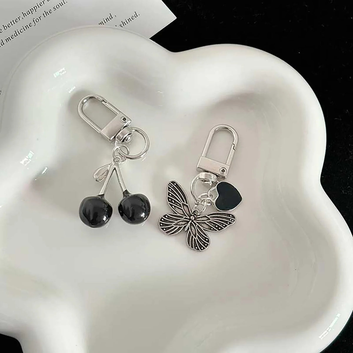 Y2K Silver Color Metal Butterfly Keychain Sweet Cherry Keyring Girls Fashion Bag Pendant Backpack Hanging Decoration Gift A15
