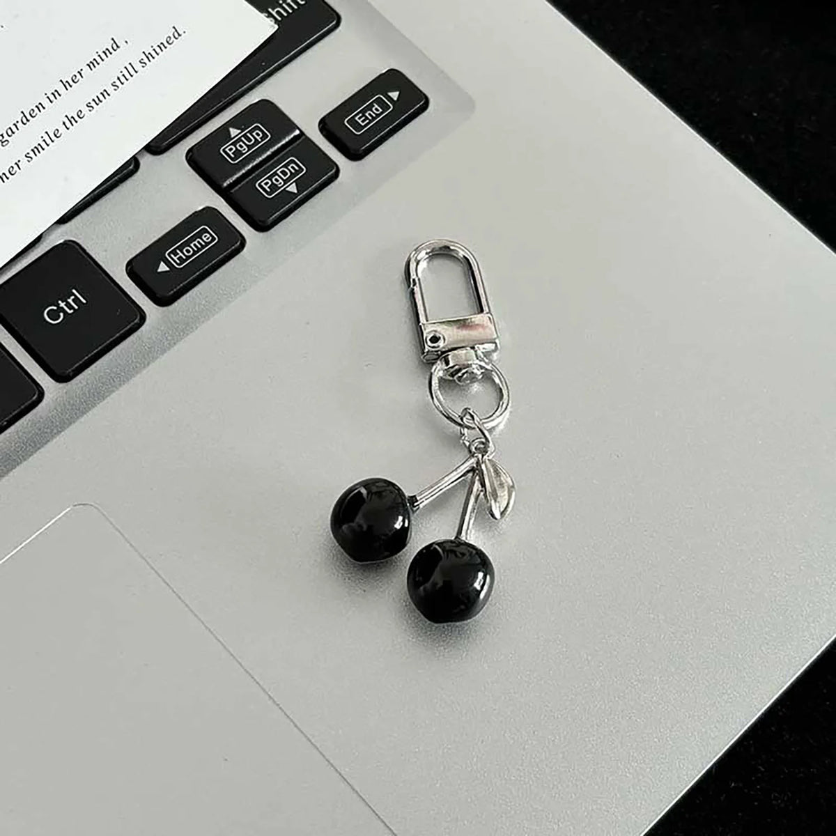 Y2K Silver Color Metal Butterfly Keychain Sweet Cherry Keyring Girls Fashion Bag Pendant Backpack Hanging Decoration Gift A15