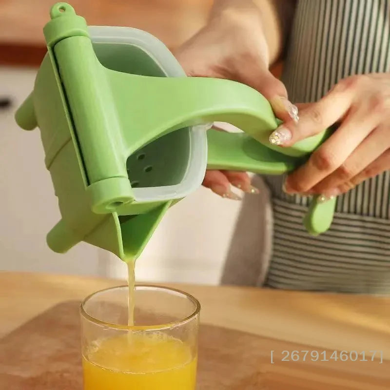 【YY26】1pc Green Multifunctional Juicer Handheld Non-electric Lemon Squeezer Fruit Vegetable Small Juicer Manual Juicer